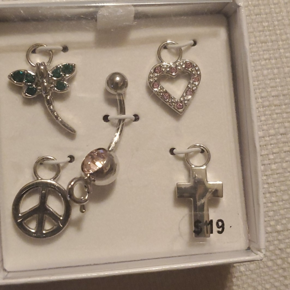 Belly button ring w charms